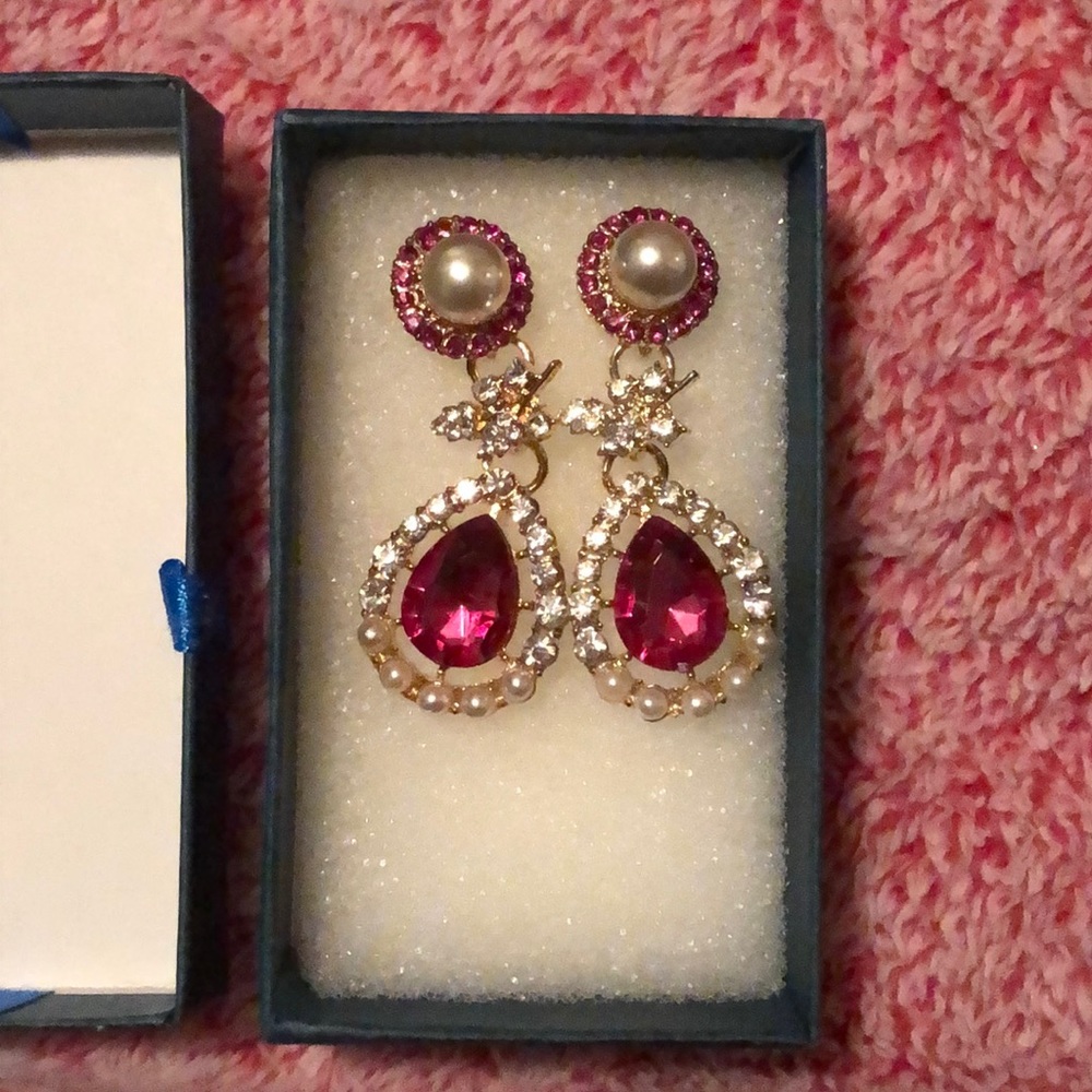 Fun Fashion Rhinestone pink shiny earrings-New
